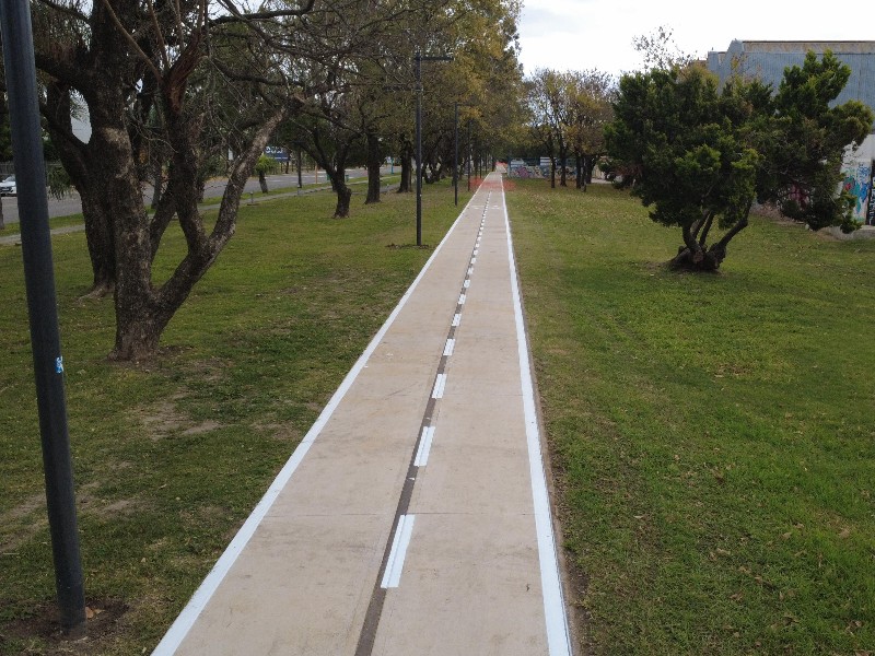 Bicisenda en altura y bulevarización: en su etapa final se concretan tareas de demarcación y pintura