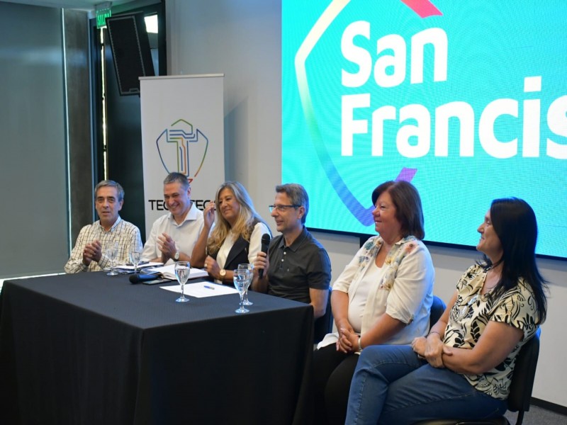 Bernarte encabezó una nueva reunión de la Comunidad Regional