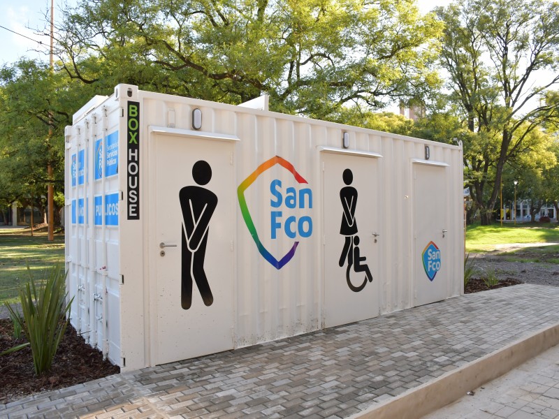 Bernarte dejó inaugurado el primer baño comunitario de San Francisco