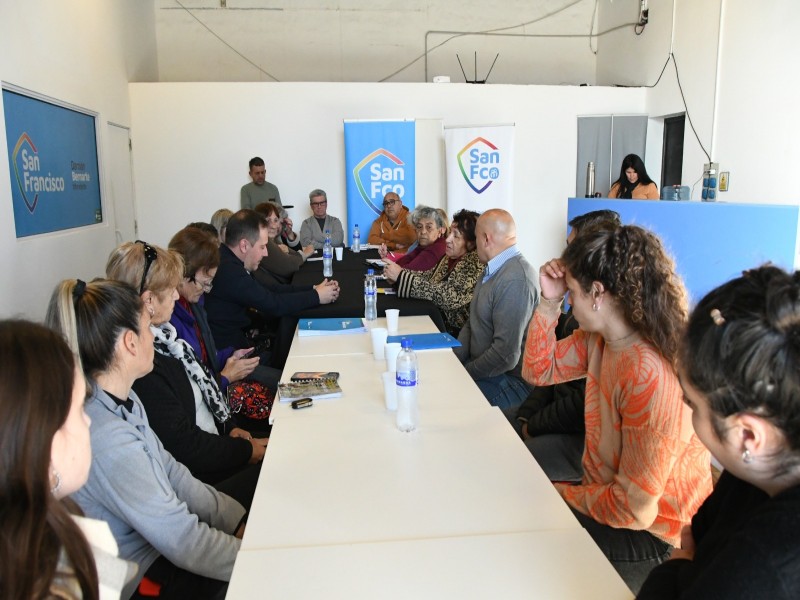 Se presentaron los Talleres para Adultos Mayores