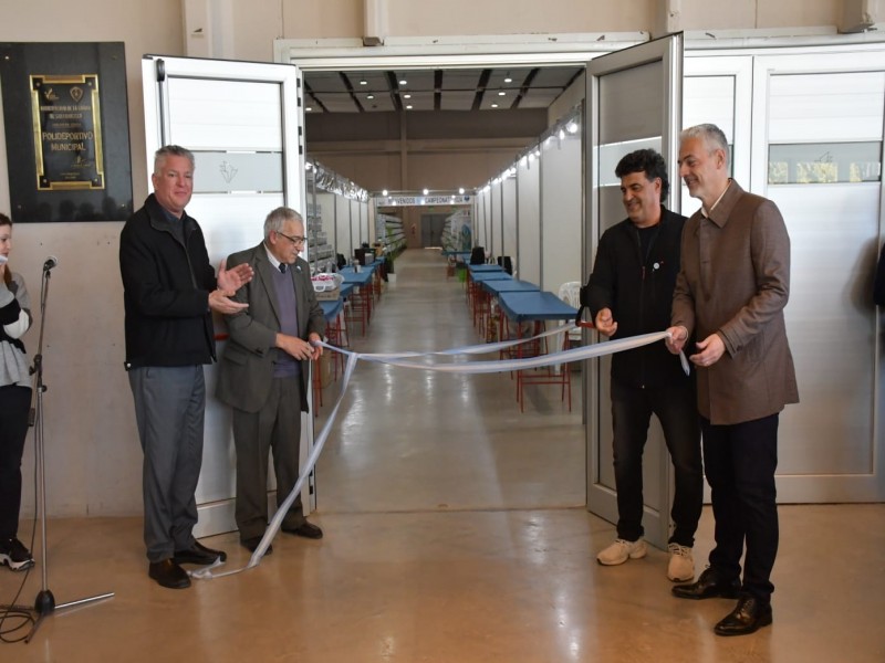 Ya se desarrolla el 72° Campeonato Argentino de Canaricultura en el Superdomo