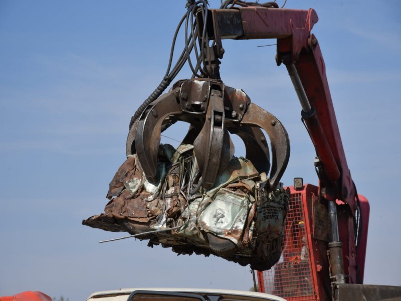 La Municipalidad compacta los colectivos italianos y motovehículos