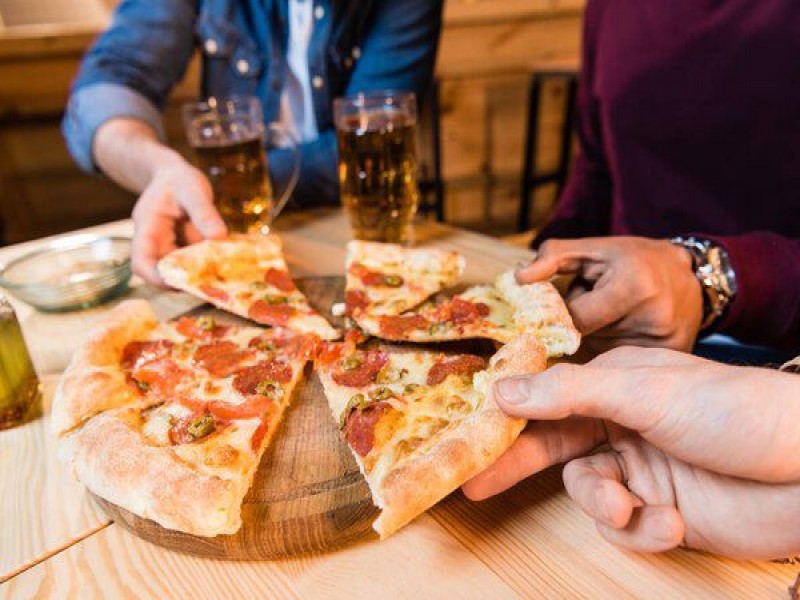 Martes y miércoles descuentos especiales con la Noche de la Pizza y la Empanada