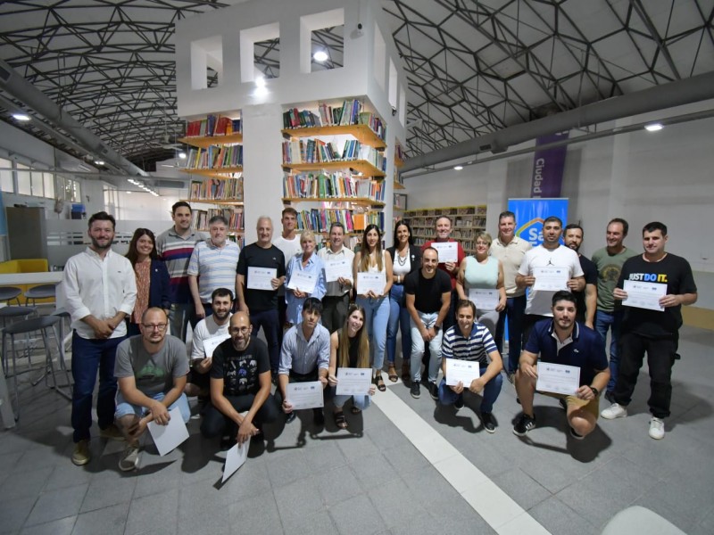 Se entregaron certificados del Diplomado en Comercio Internacional para Pymes