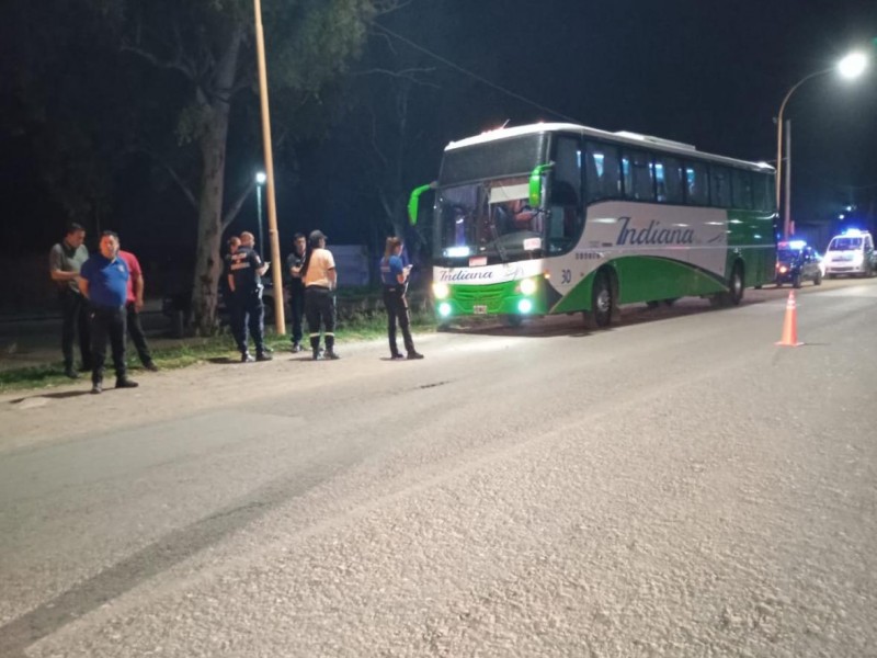 Retienen un ómnibus con menores y bebidas alcohólicas rumbo a un boliche de la región