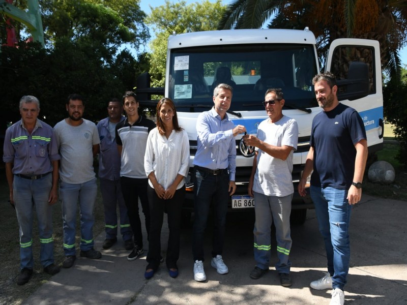 La Municipalidad adquirió un nuevo camión desobstructor para la Amos