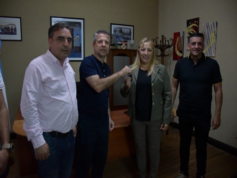 El intendente realizó la entrega de llaves correspondiente a una nueva unidad 0Km para la policía local