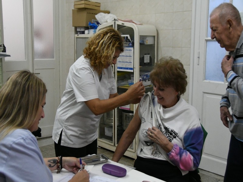 Se vacunaron 800 personas en ‘La Noche de las Vacunas’