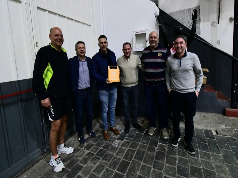 Ciudad cardio protegida: municipalidad entregó un nuevo DEA, esta vez para Club El Tala