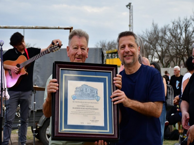 Bernarte compartió los festejos por el 50° aniversario del Barrio 9 de Septiembre
