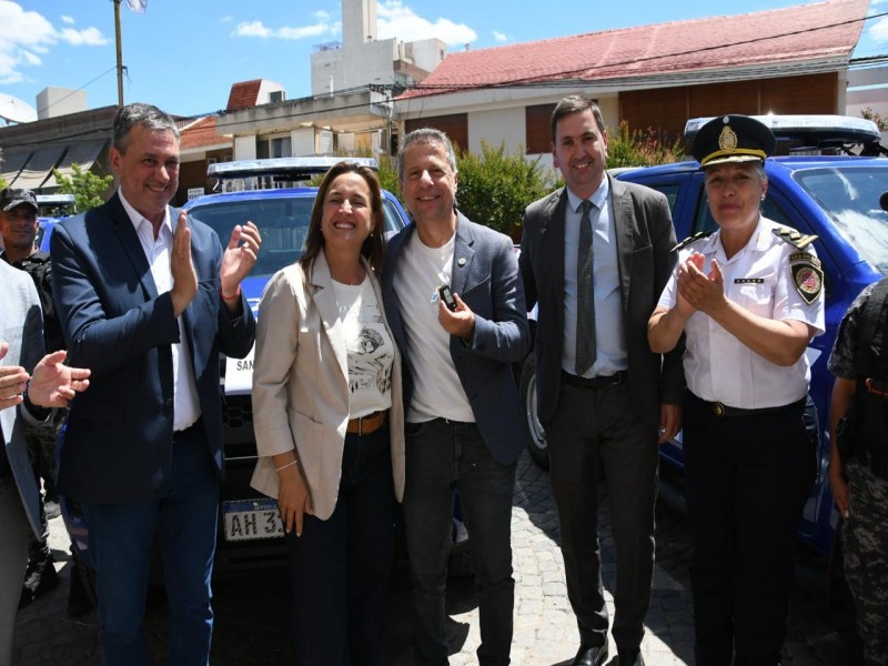 La Departamental San Justo recibió móviles y motocicletas 0 km