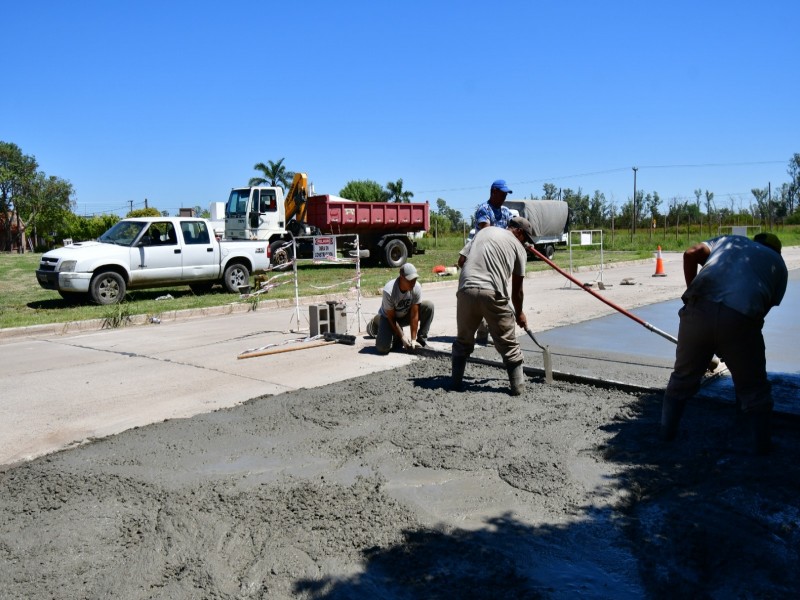 Comenzó la pavimentación de la Av. Trigueros en el sector de la Mutual Árabe