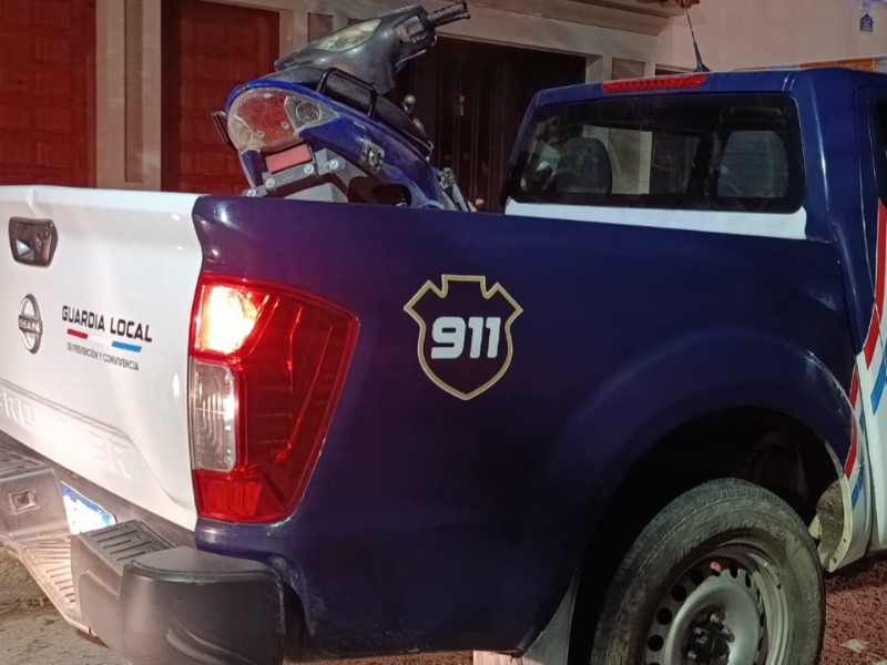 Interceptaron a un motociclista, se dio a la fuga y le retuvieron la moto por múltiples infracciones
